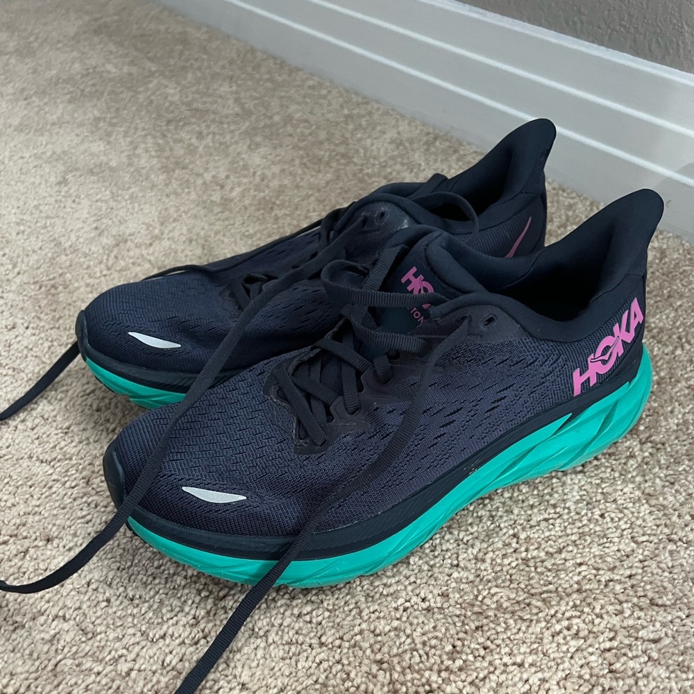 Hoka Clifton 8
